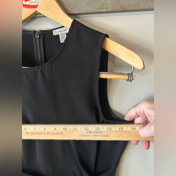 Tristan sleeveless top - Picture 7 of 10